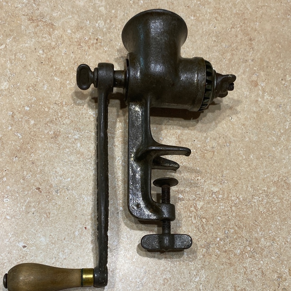 Vintage Universal #1 Manual Hand Crank Meat Grinder Made In USA Cast Iron